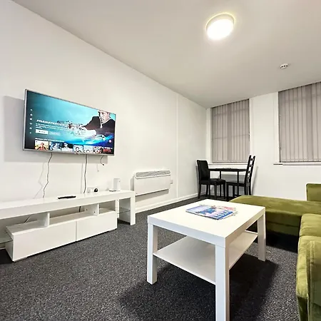 Cosy Studio Escape In Ilkeston With Netflix Exterior photo