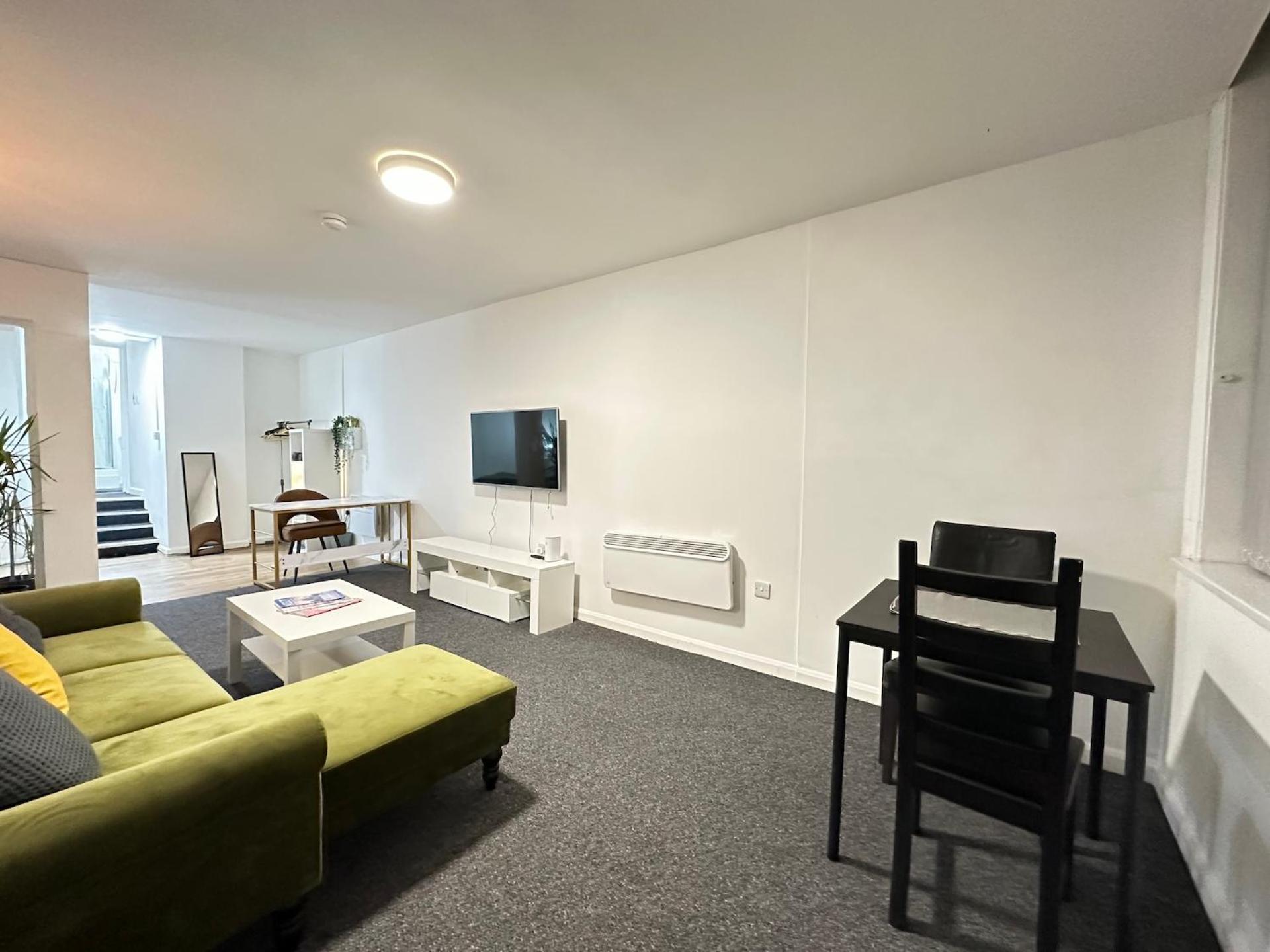 Apartment Cosy Escape In With Netflix